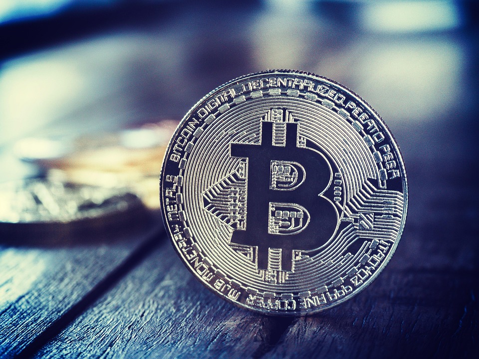 以太坊巨鲸投降！6.5万枚ETH做多仓位昨晚已近全数止损